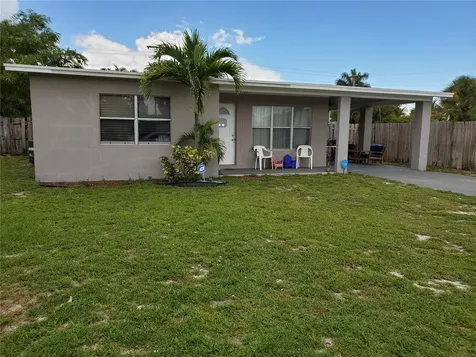 811 S Broadway Lantana FL 33462