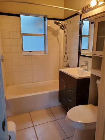 811 S Broadway Lantana FL 33462