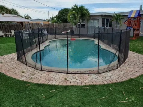 811 S Broadway Lantana FL 33462