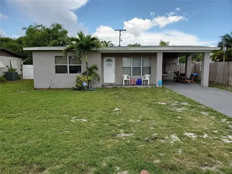 811 S Broadway Lantana FL 33462