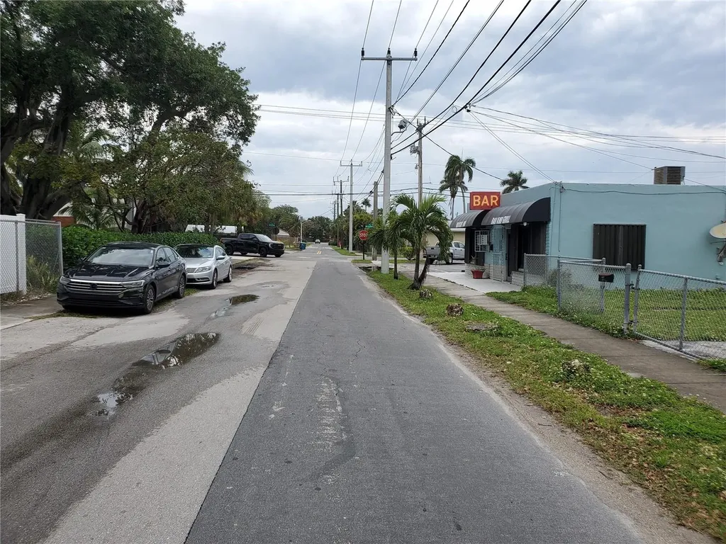 47 NE 1st Avenue Dania Beach FL 33004