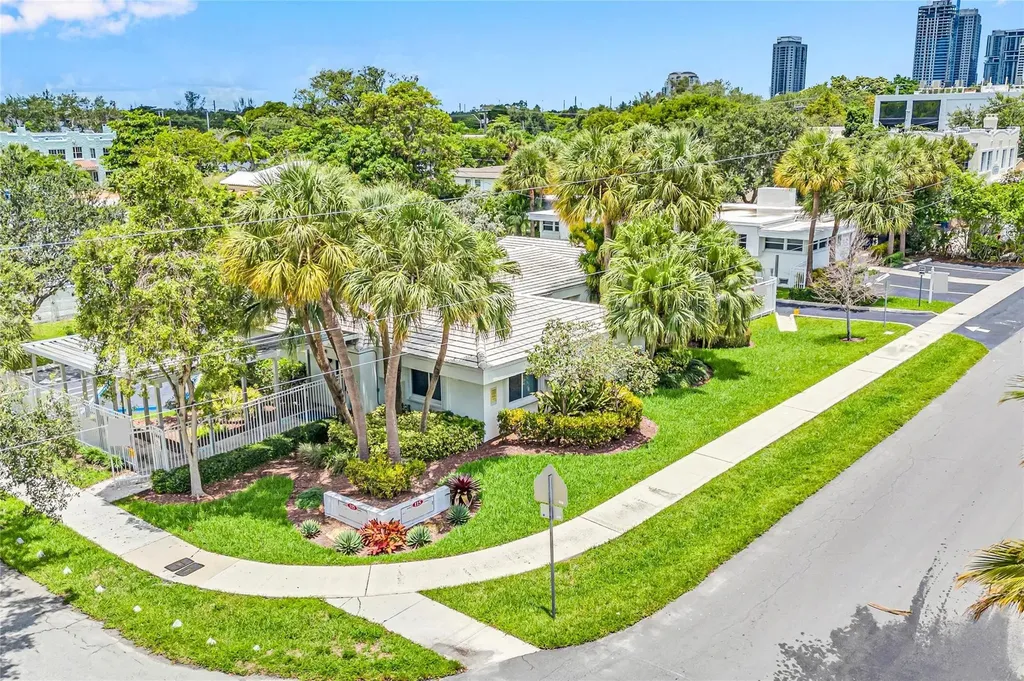 1225 SE 2nd Avenue Fort Lauderdale FL 33316