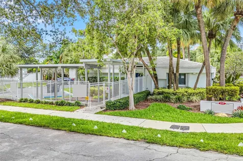 1225 SE 2nd Avenue Fort Lauderdale FL 33316
