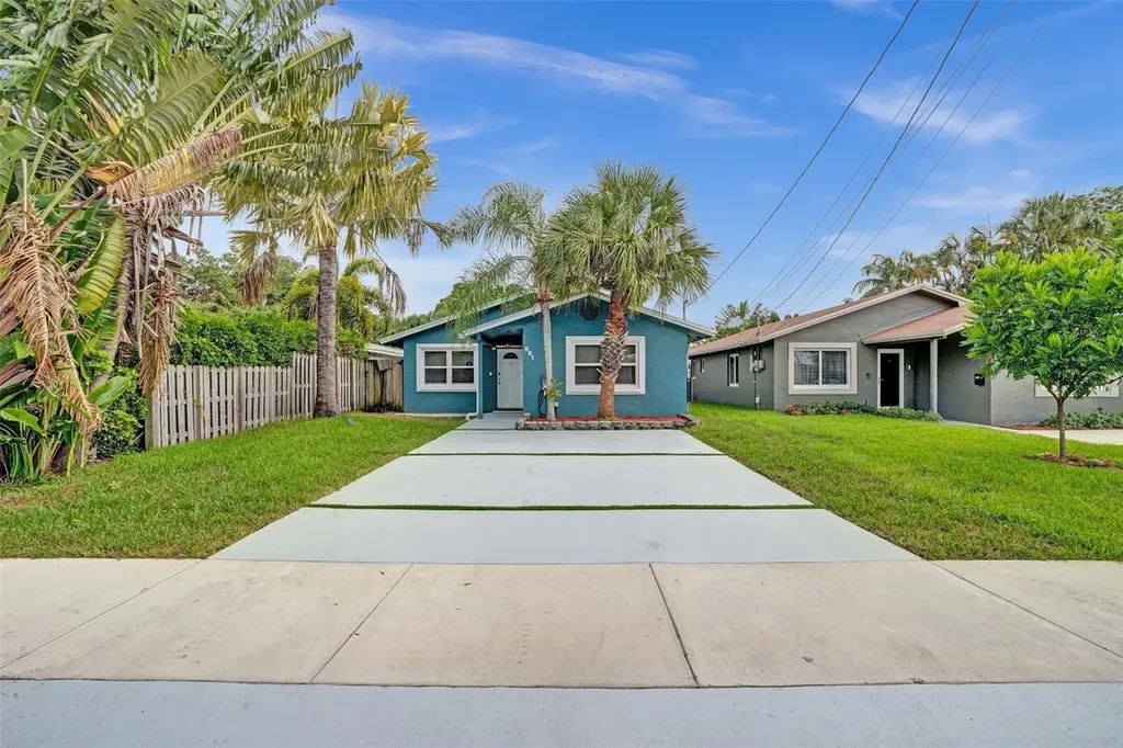 681 NE 34th Street Oakland Park FL 33334