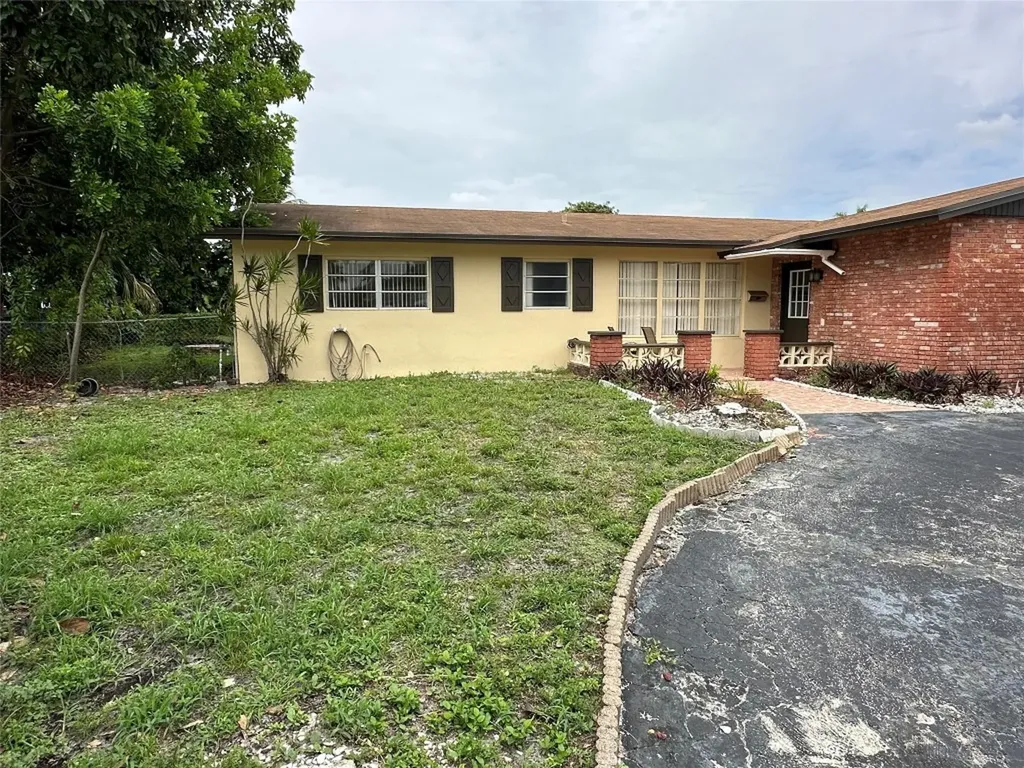 6862 Broadmoor North Lauderdale FL 33068
