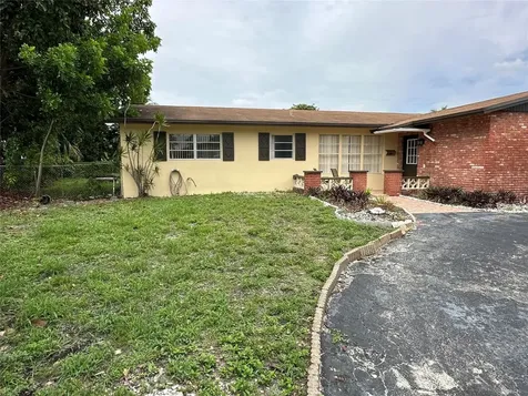 6862 Broadmoor North Lauderdale FL 33068