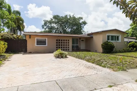 948 SW 49th Terrace Plantation FL 33317
