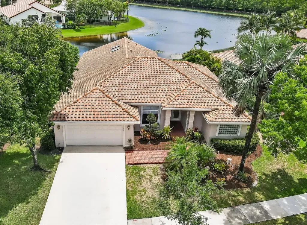 784 Heron Road Weston FL 33326