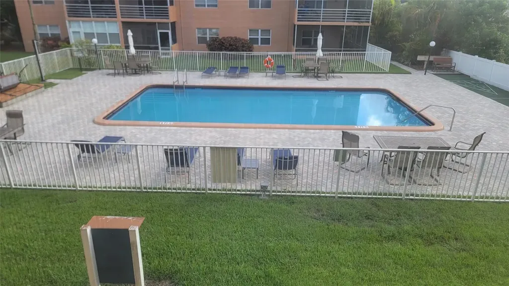 3048 E Sunrise Lakes Drive Sunrise FL 33322