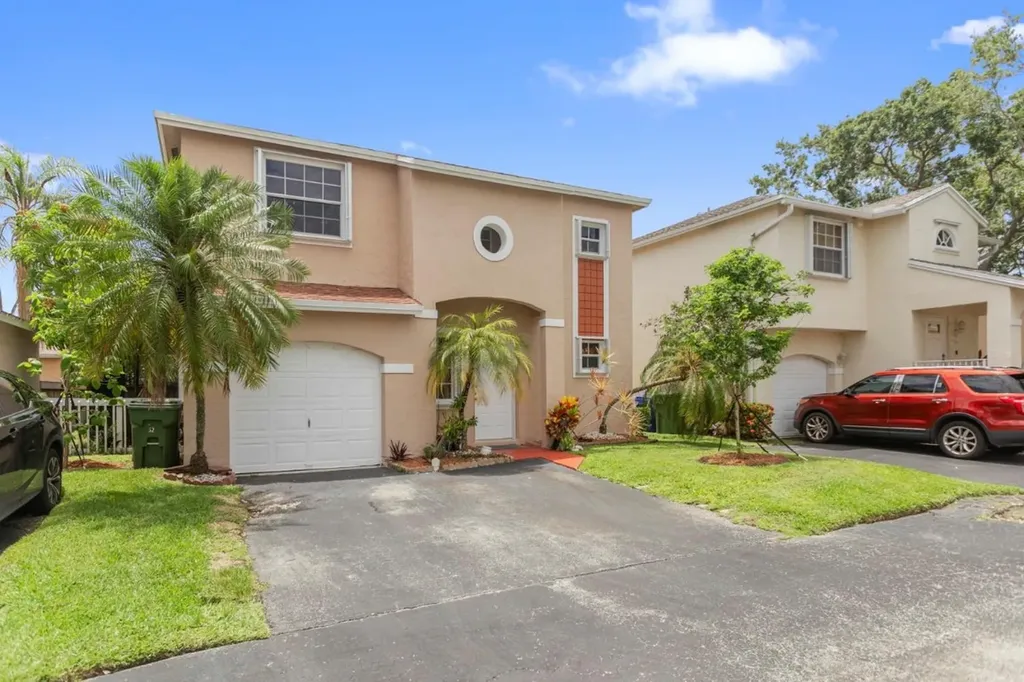 11852 NW 13th Street Pembroke Pines FL 33026