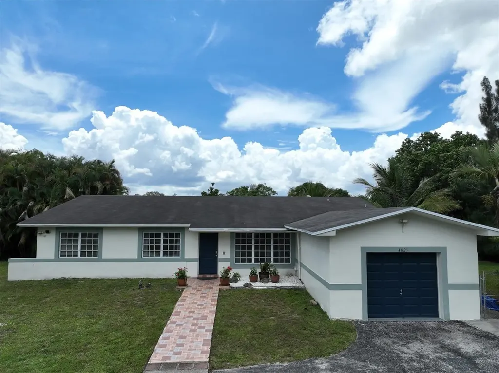 4821 SW 163rd Avenue Southwest Ranches FL 33331