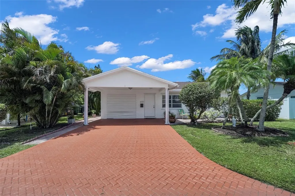 6703 NW 77th Street Tamarac FL 33321