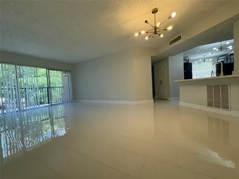 8891 Wiles Road Coral Springs FL 33067