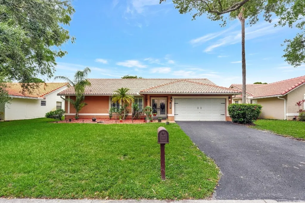 2346 NW 96th Way Coral Springs FL 33065