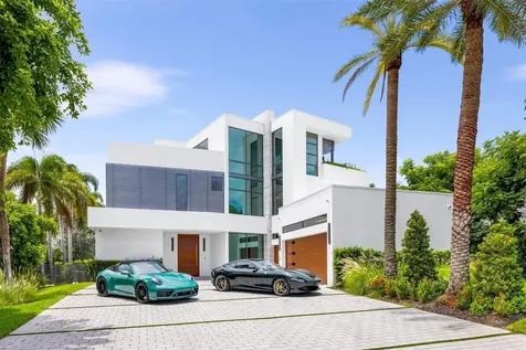 34 Minnetonka Road Sea Ranch Lakes FL 33308