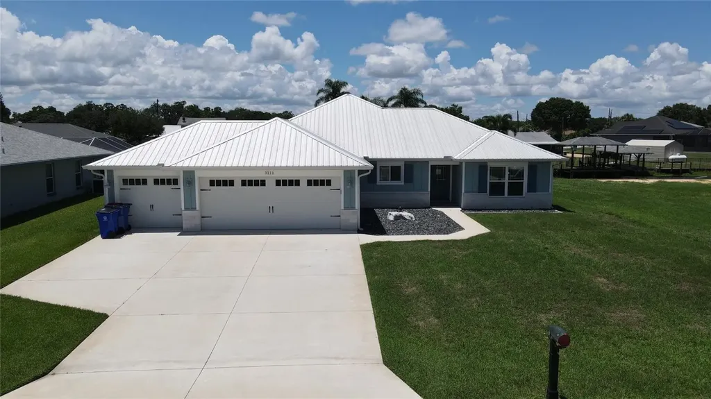 3111 Country Lake Drive Sebring FL 33876