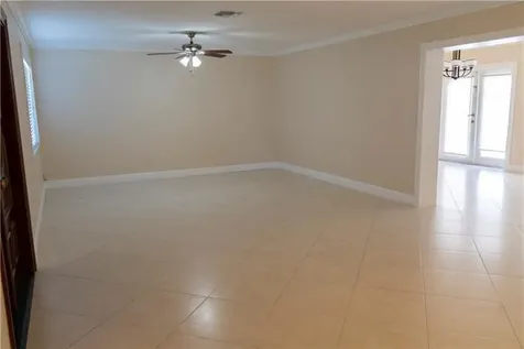 8165 NW 182nd Street Hialeah FL 33015
