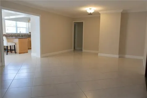 8165 NW 182nd Street Hialeah FL 33015