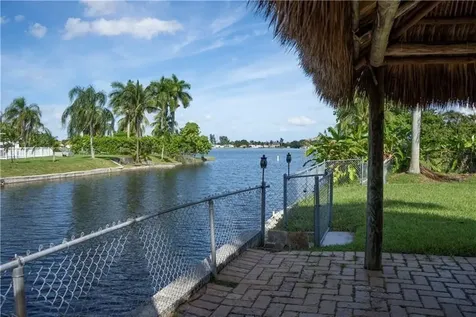 8165 NW 182nd Street Hialeah FL 33015