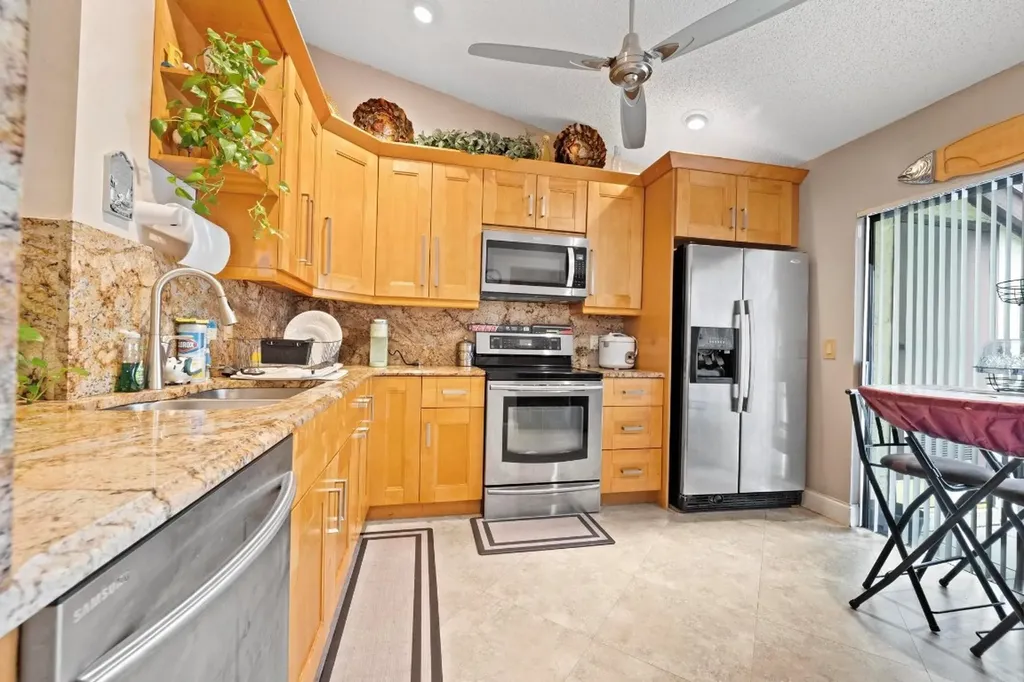 451 Knollwood Court Royal Palm Beach FL 33411