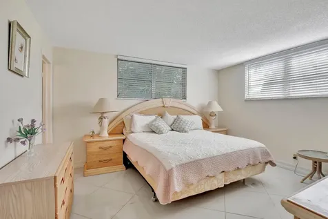 8930 S Hollybrook Boulevard Pembroke Pines FL 33025