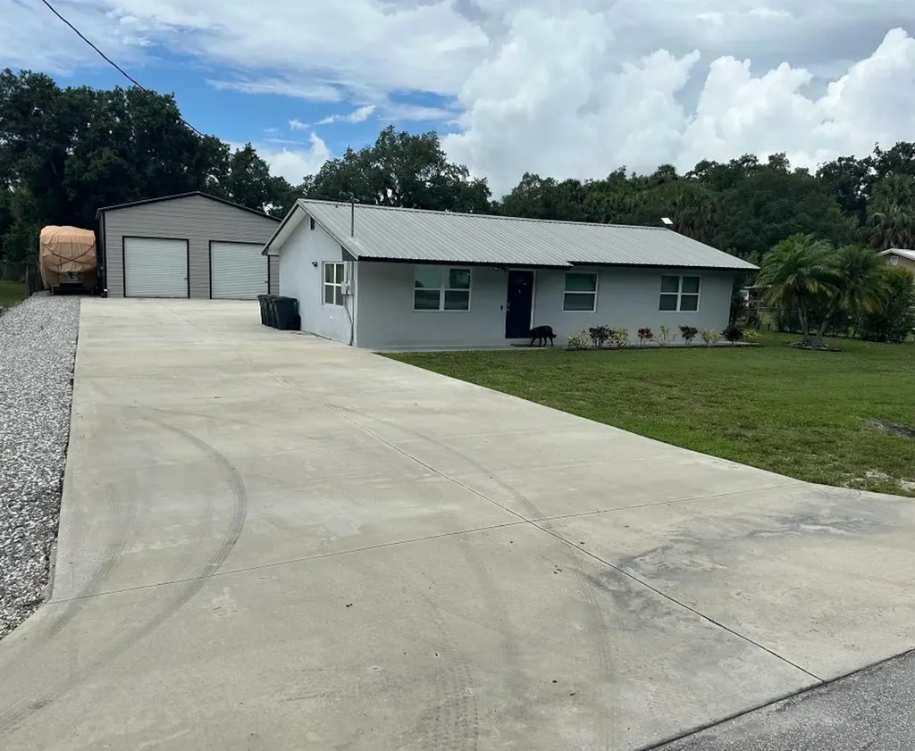 7428 NW 87th Court Okeechobee FL 34972