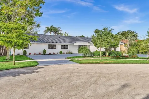 2450 NE 196th Street Miami FL 33180