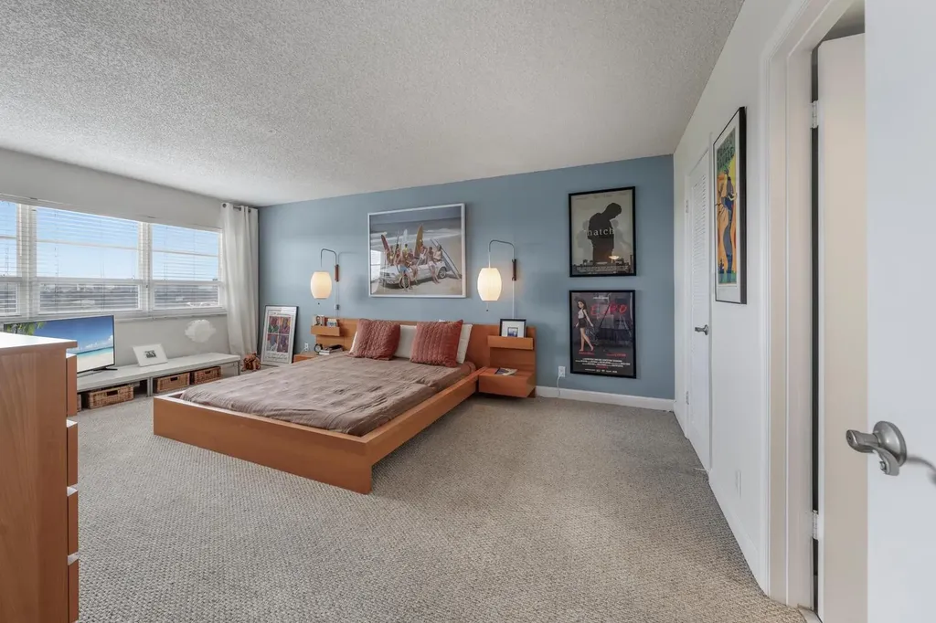 340 Sunset Drive Fort Lauderdale FL 33301
