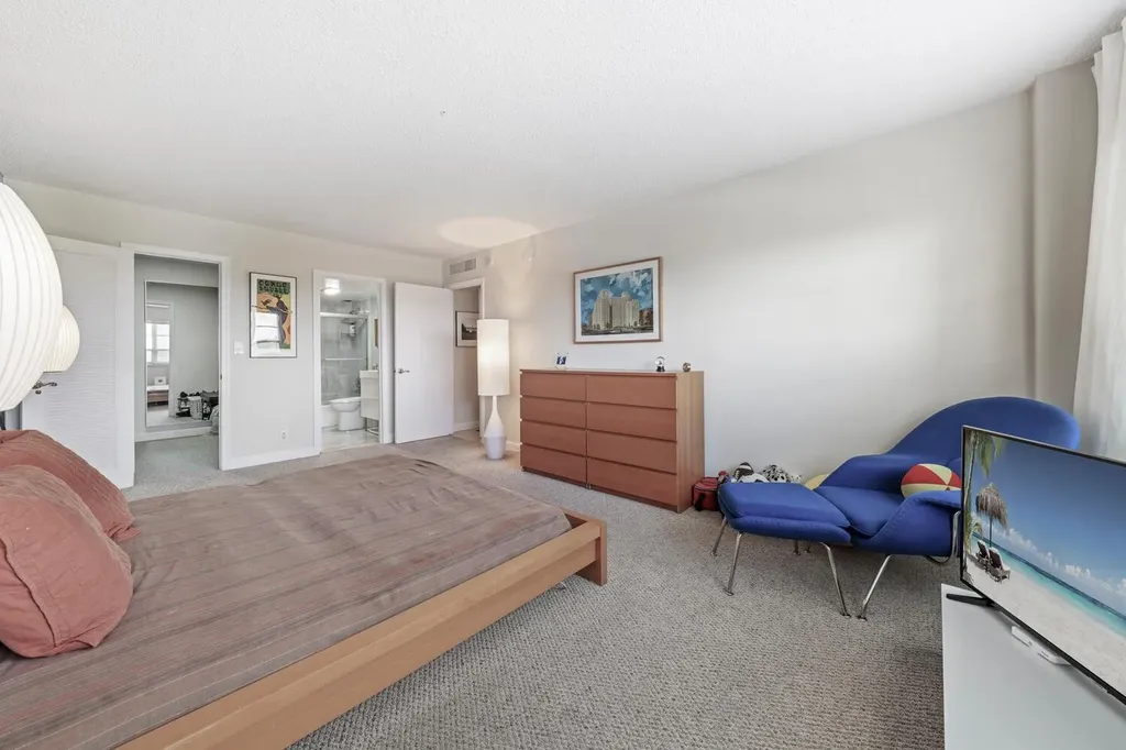 340 Sunset Drive Fort Lauderdale FL 33301