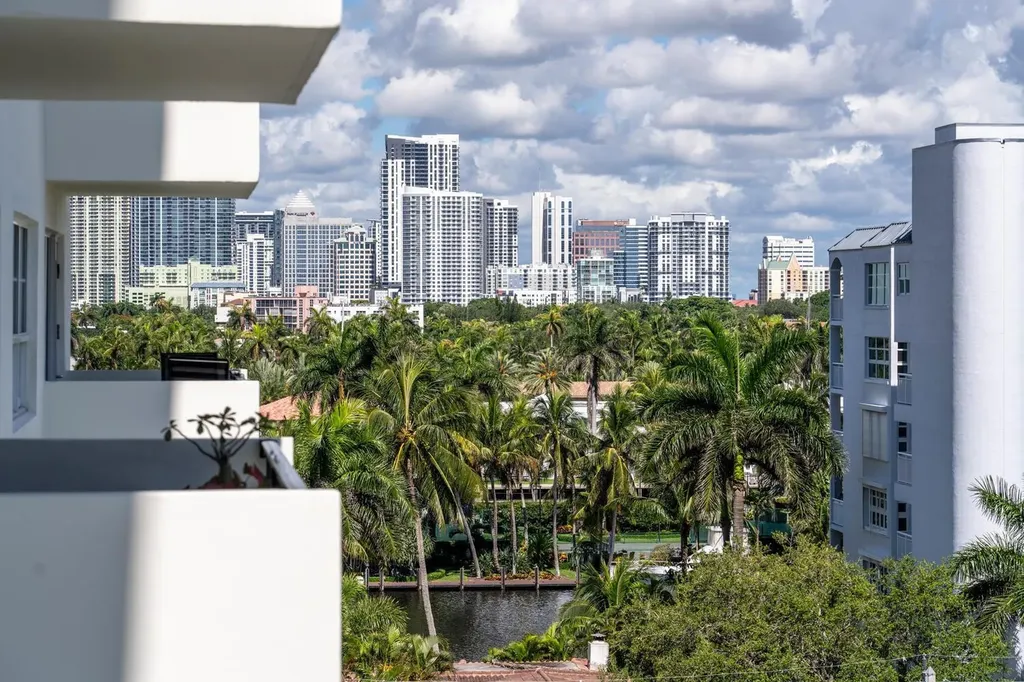 340 Sunset Drive Fort Lauderdale FL 33301