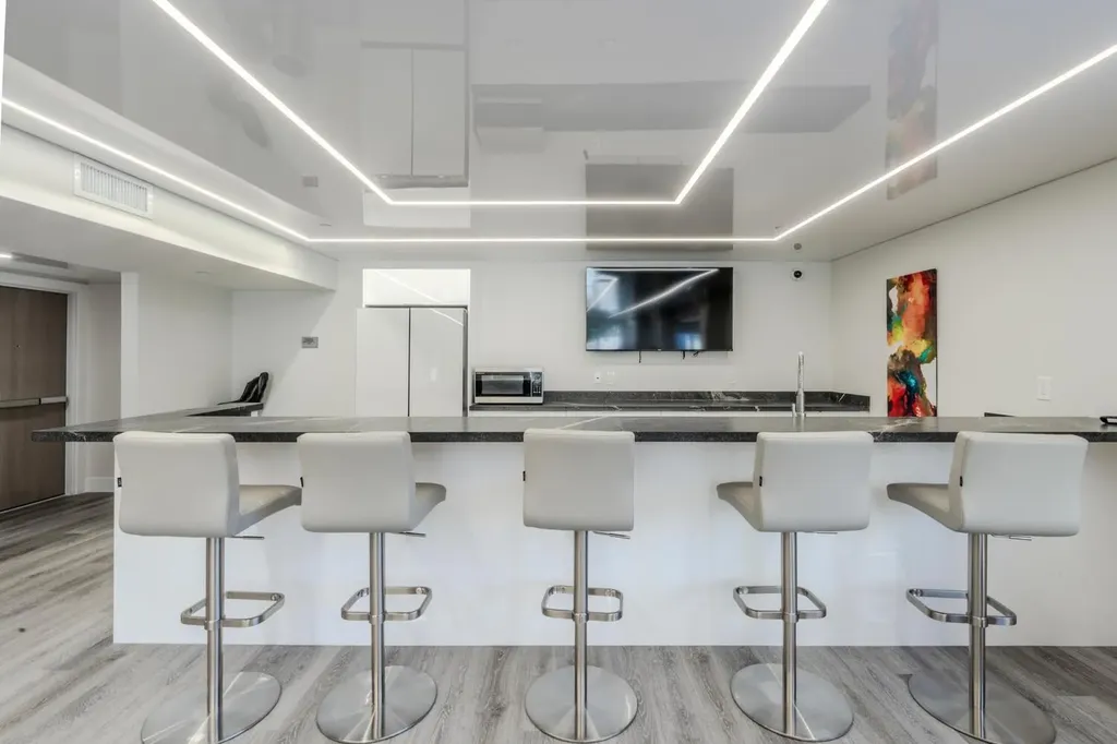 340 Sunset Drive Fort Lauderdale FL 33301