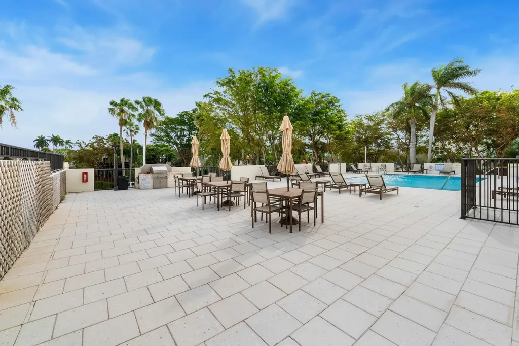 340 Sunset Drive Fort Lauderdale FL 33301