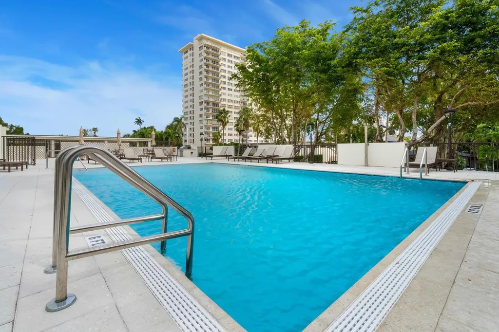 340 Sunset Drive Fort Lauderdale FL 33301