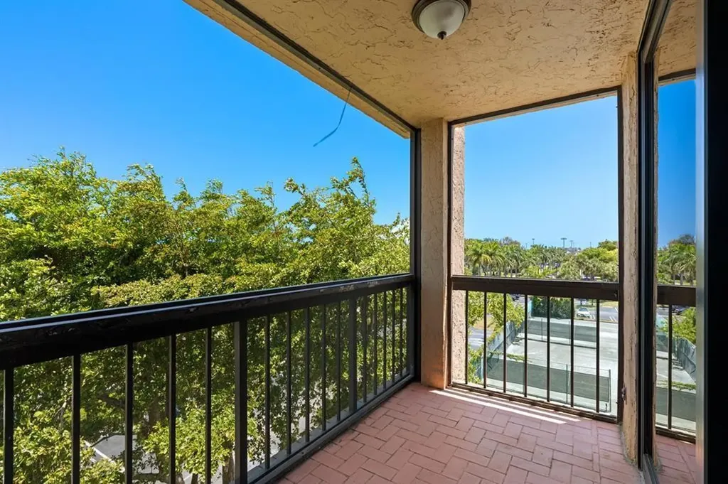 2455 Lindell Boulevard Delray Beach FL 33444