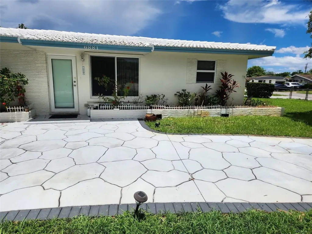 6881 SW 21st Street Miramar FL 33023