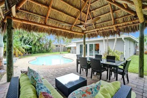 421 NW 37th Street Oakland Park FL 33309