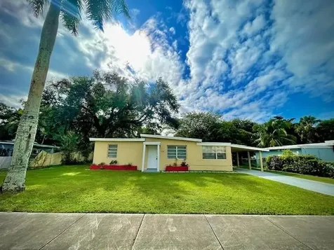 104 Miami Gardens Road West Park FL 33023
