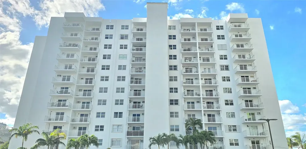 200 S Birch Road Fort Lauderdale FL 33316