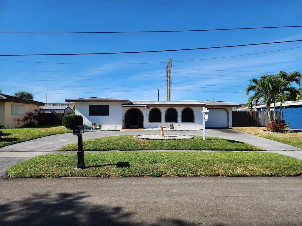 947 SW 51st Avenue Plantation FL 33317