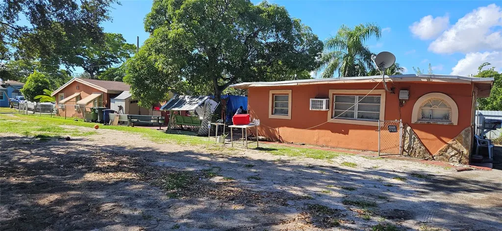 216 NW 7th Court Hallandale Beach FL 33009