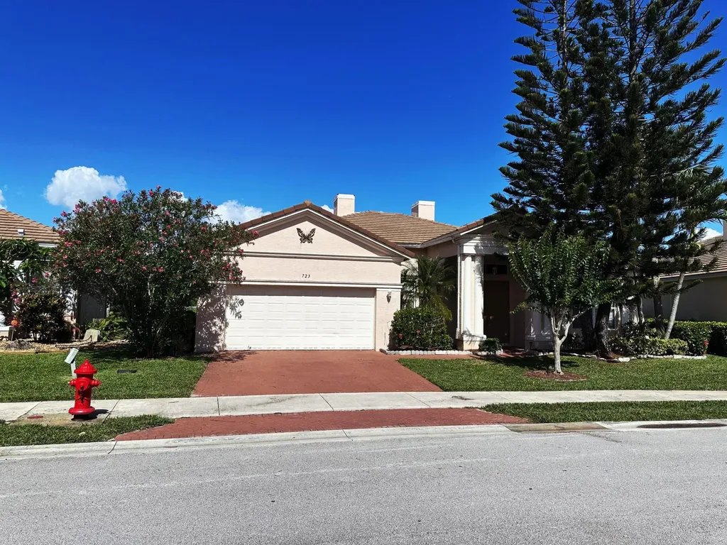 723 SW Myakka River Trace Port St Lucie FL 34986