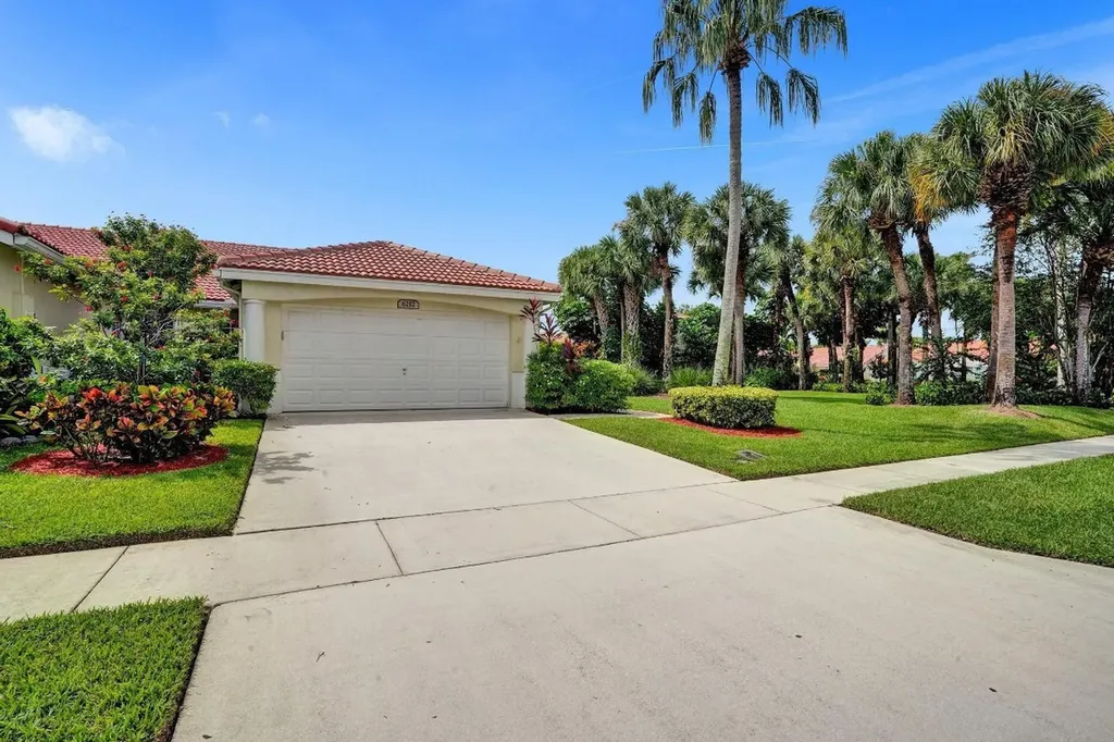 6212 Floral Lakes Drive Delray Beach FL 33484