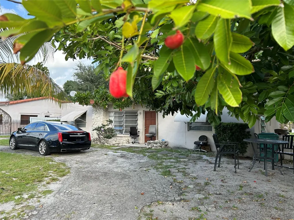 10101 NW 26th Avenue Miami FL 33147