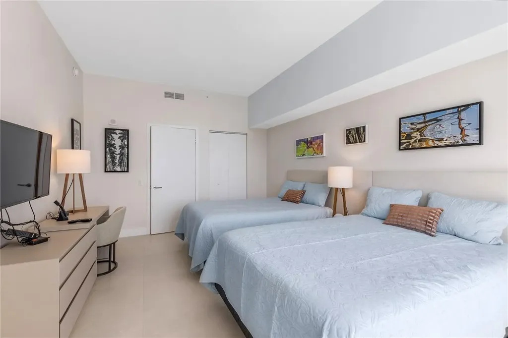 4111 S Ocean Drive Hollywood FL 33019