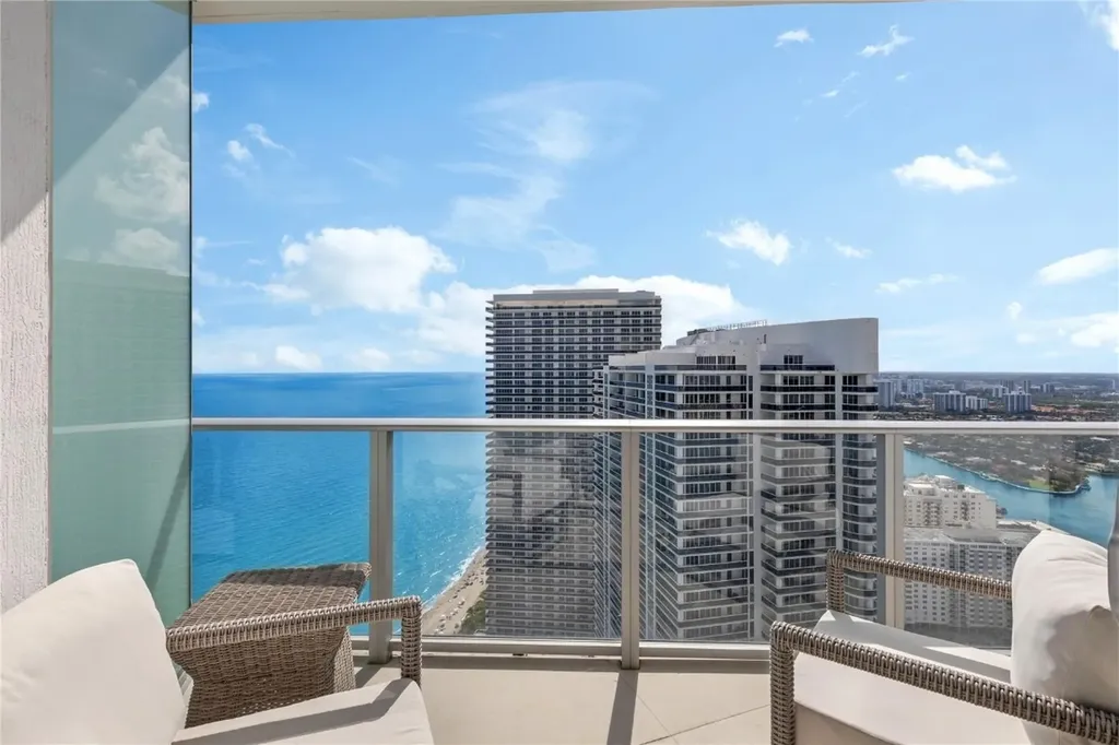 4111 S Ocean Drive Hollywood FL 33019