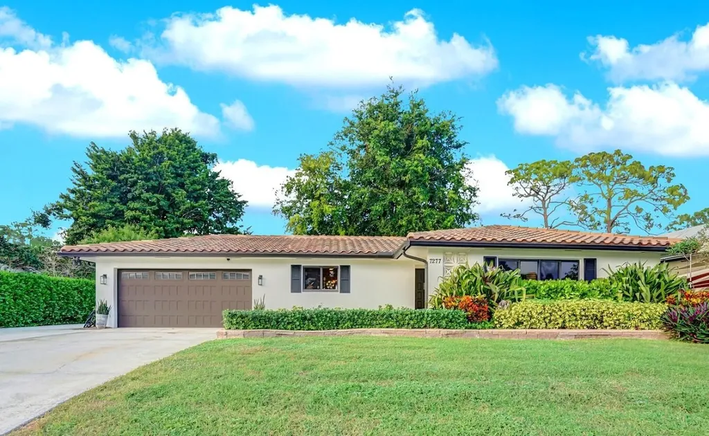 7277 Oakmont Drive Lake Worth FL 33467