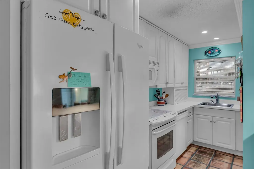 2541 NE 11th Street Pompano Beach FL 33062