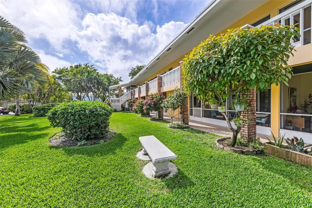 2541 NE 11th Street Pompano Beach FL 33062