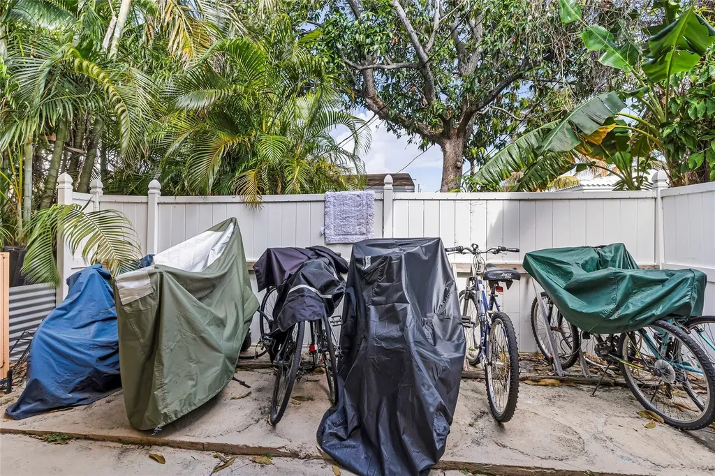 2541 NE 11th Street Pompano Beach FL 33062