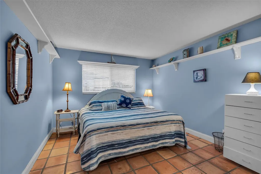 2541 NE 11th Street Pompano Beach FL 33062